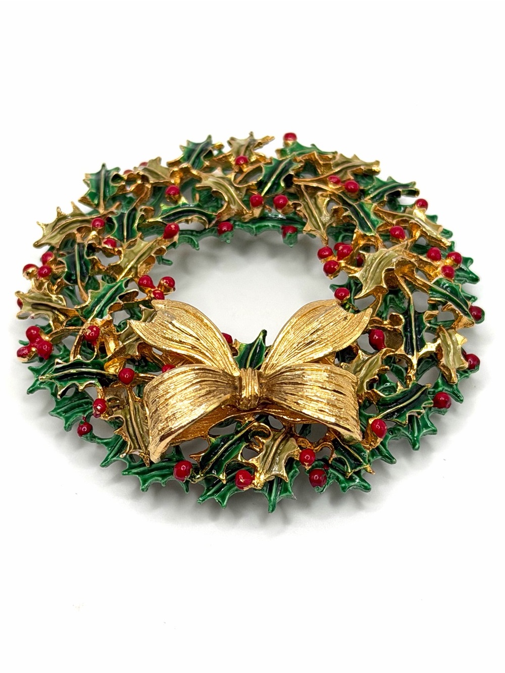 Vintage WEISS Signed Enamel Christmas Holly Wreath Brooch Pin Gold Bow